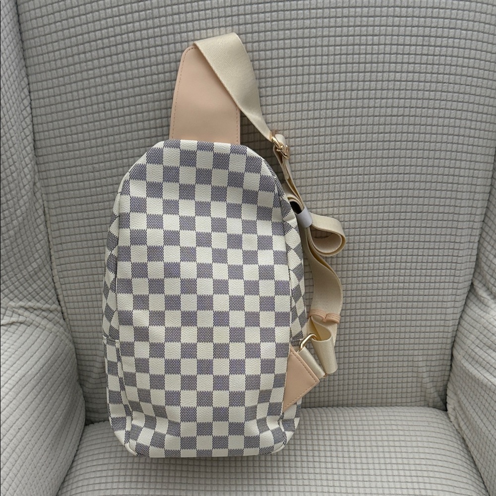 Checkered Beige Sling Bag - Picture 2 of 5
